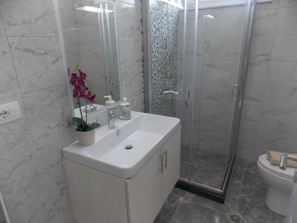 Amarilis Luxury Apartment Sarandë エクステリア 写真
